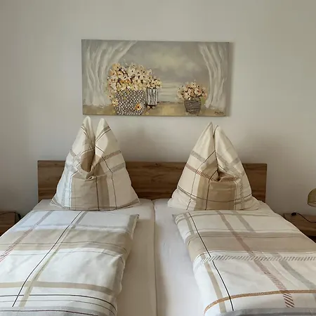 Апартаменты Ferienwohung Zur Flatterulme 2 Вайсвассер