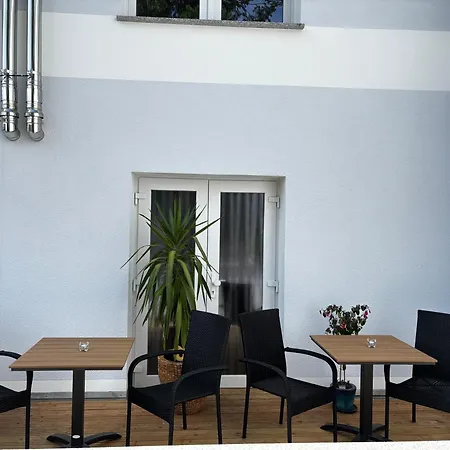Ferienwohung Zur Flatterulme 2 *