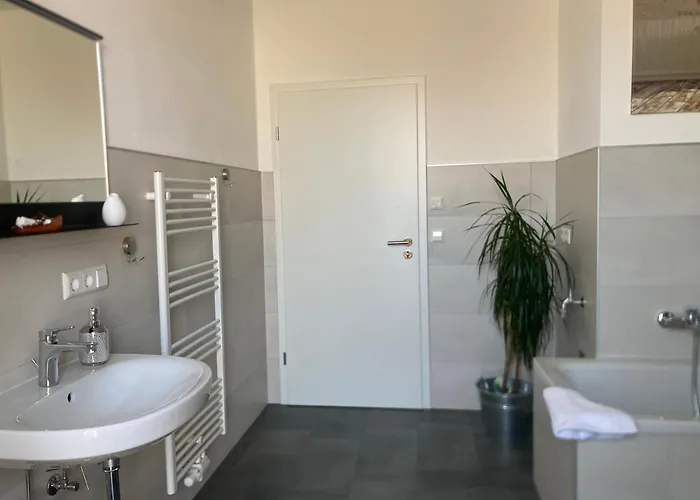 Ferienwohung Zur Flatterulme 2 公寓 *